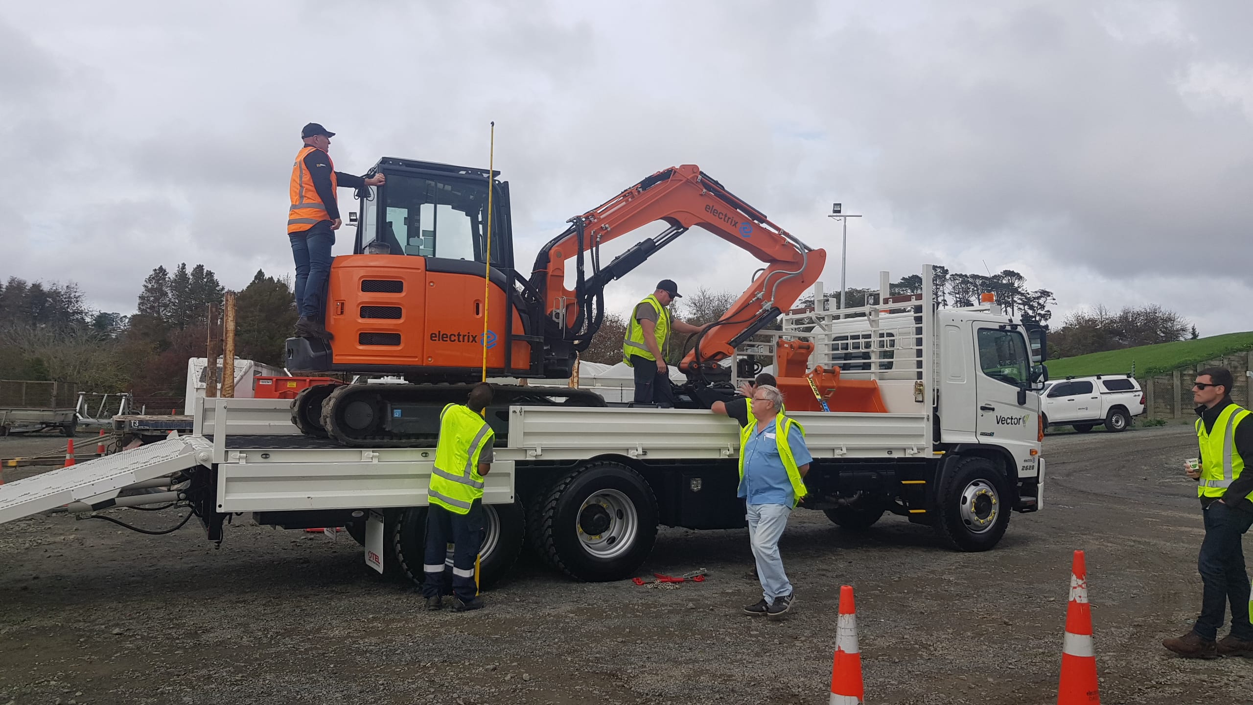 New Little Crane Truck